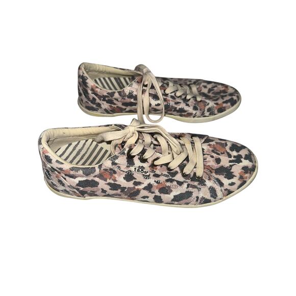 Taos Women’s Star Canvas Sneaker Tennis Shoe Lace up Cheetah Print Sz 11  12844 - Picture 1 of 8
